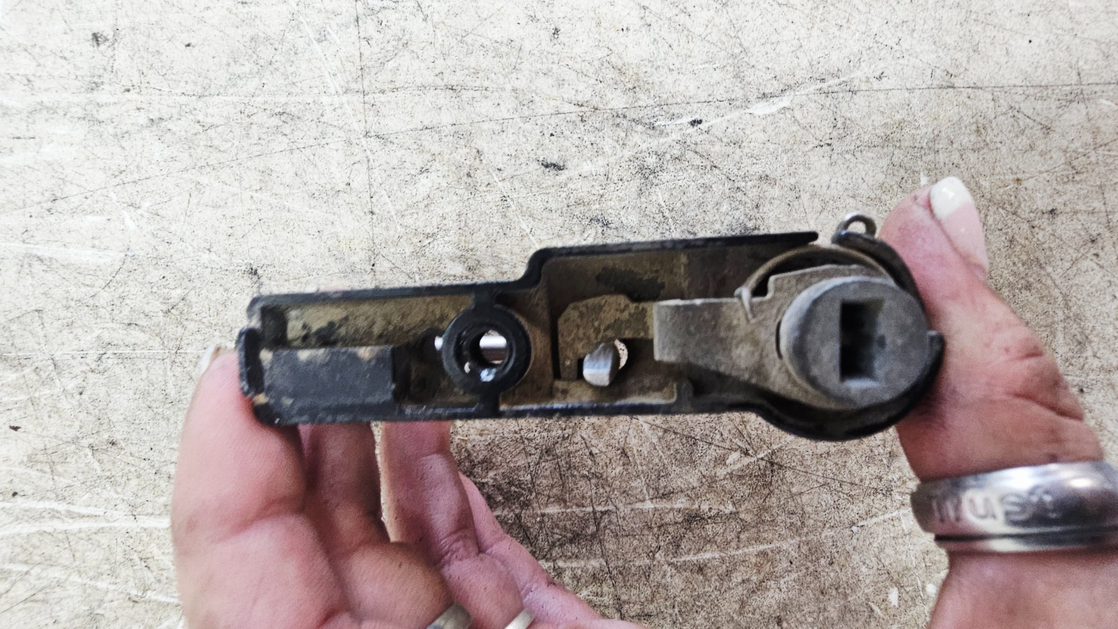 1995 HONDA GOLDWING GL1500 Trunk Helmet Lock Latch Holder Saddlebag Lever