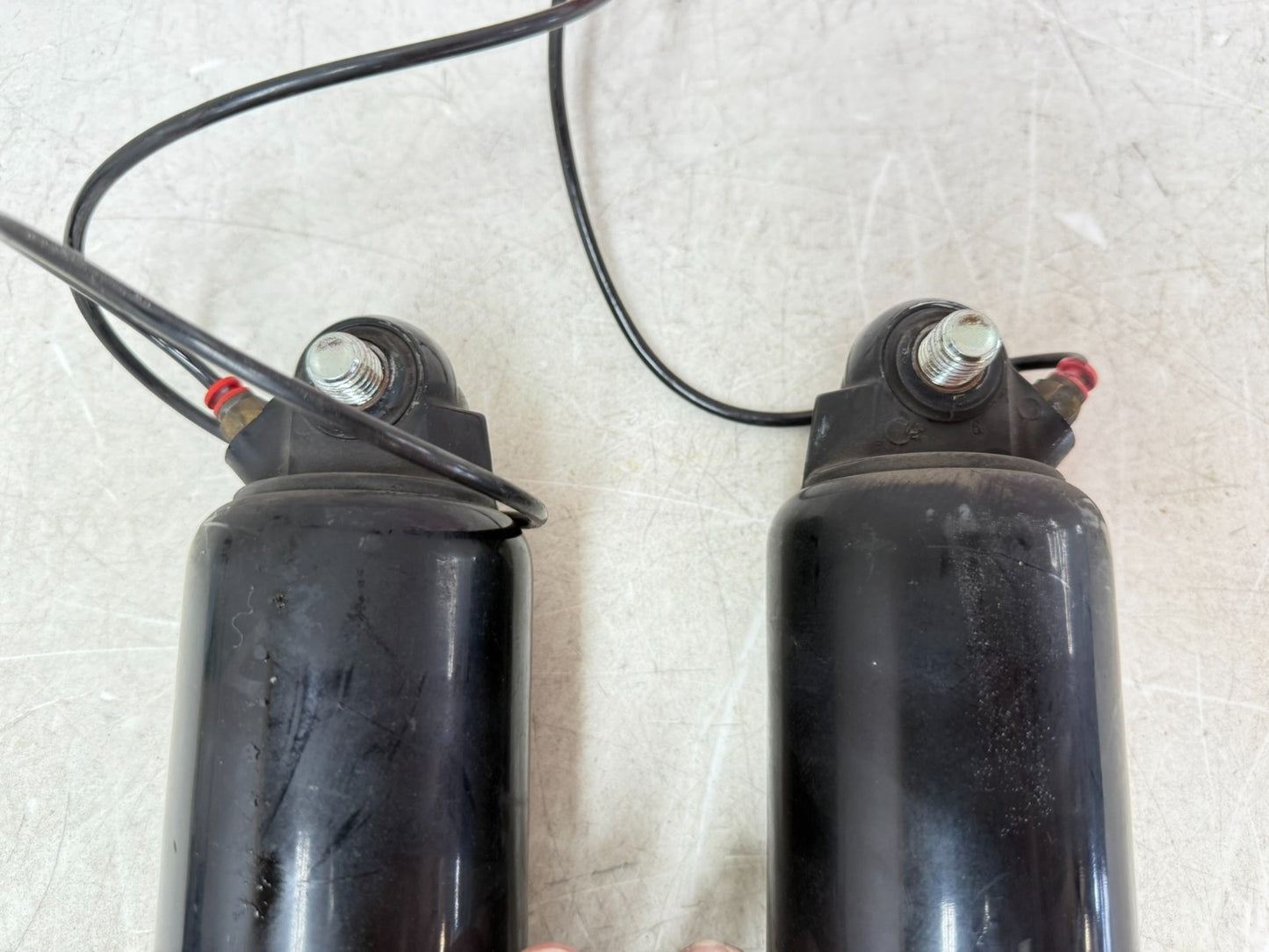 2003 HARLEY ELECTRA GLIDE Showa Rear Air Shock Absorber Left & Right