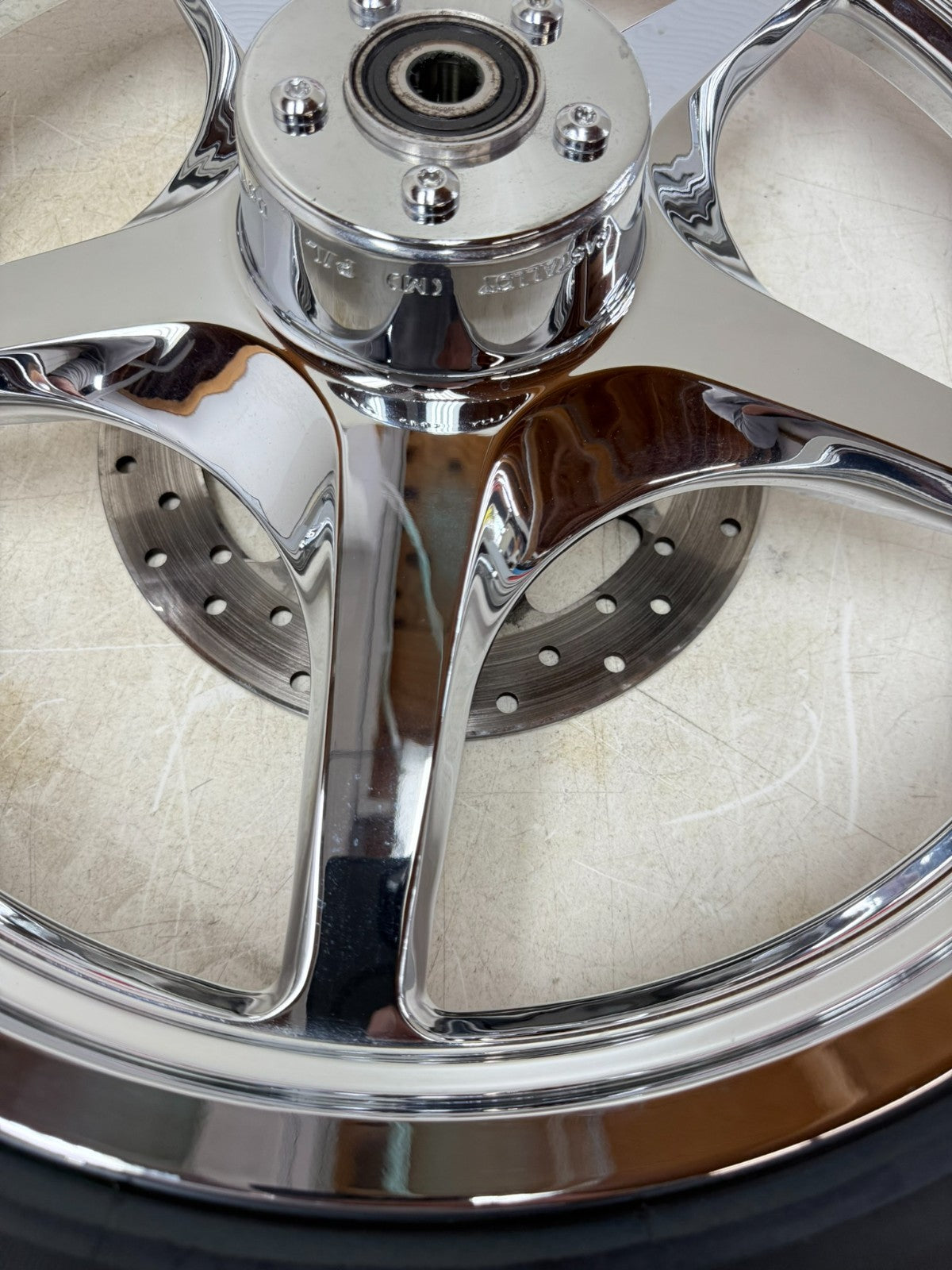 2003 HARLEY DYNA WIDE GLIDE 21" Thunder Star Front Wheel Full Chrome Rim NICE