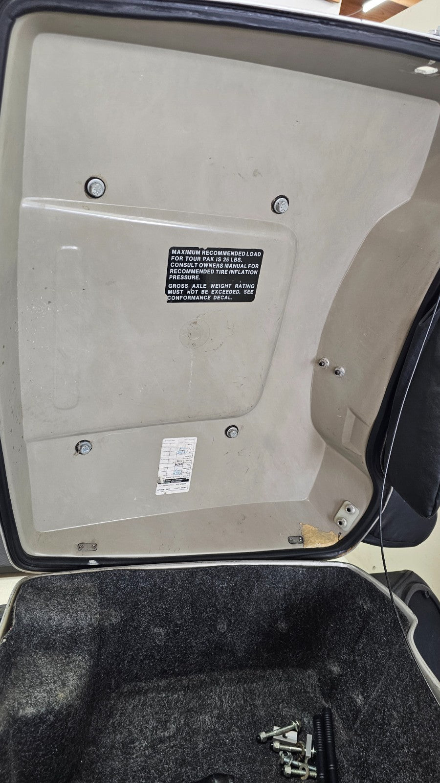 2003 HARLEY ELECTRA GLIDE Trunk Tour Pack Top Box Silver Black 100 Anniversary