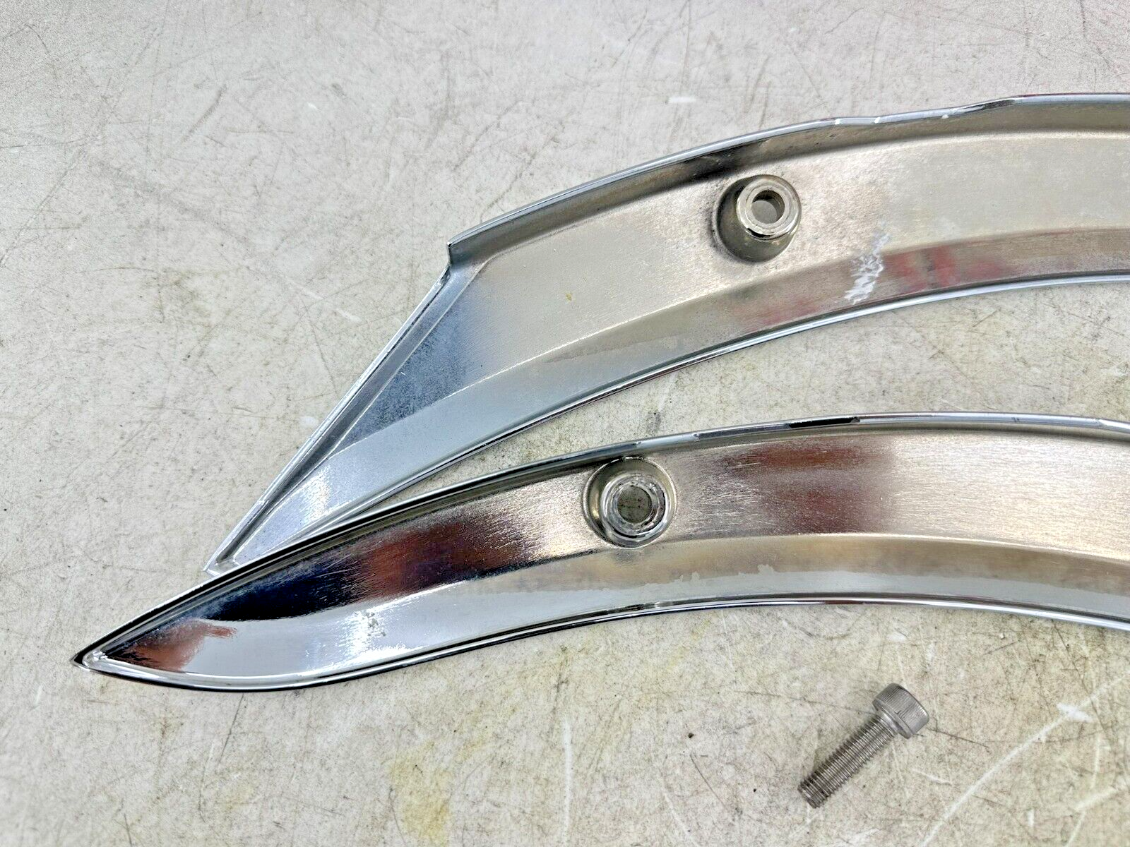 2005 Victory Kingpin Chrome Right Left Rear Fender Strut Arm Bars