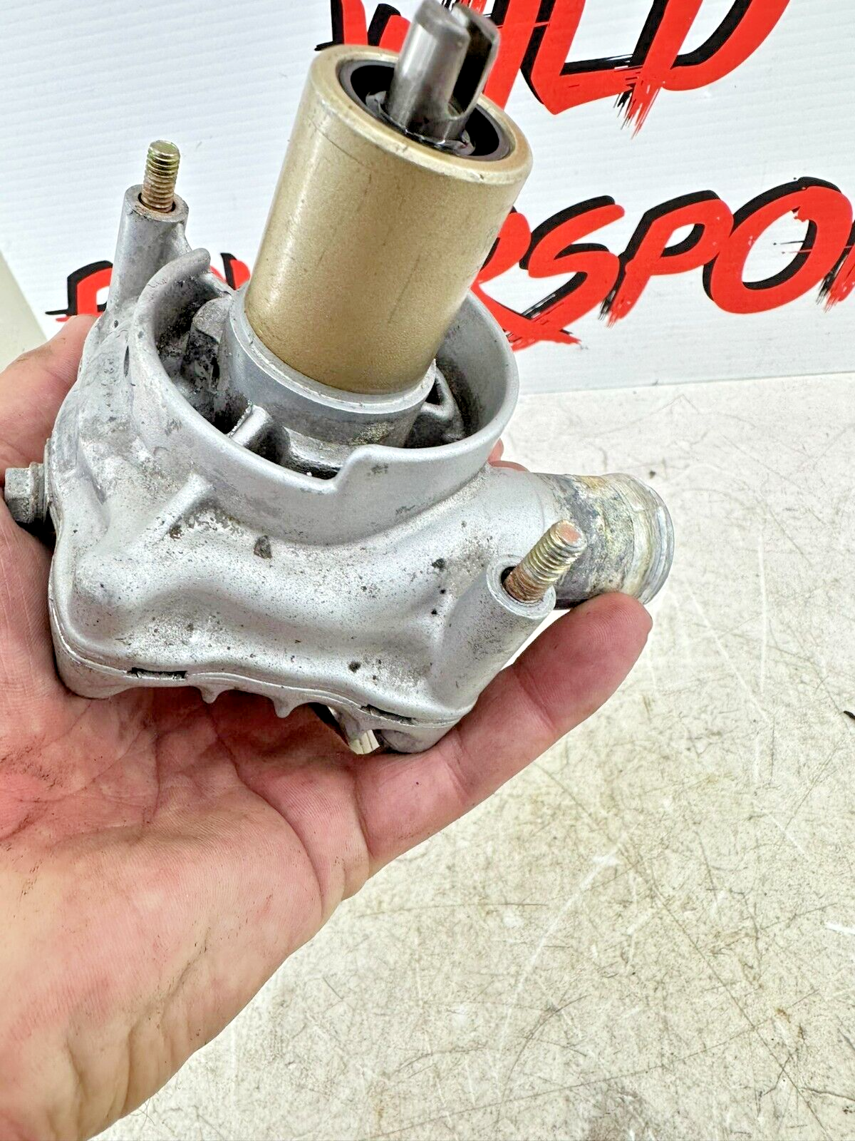 1999 HONDA VALKYRIE INTERSTATE OEM Water Pump + Hardware