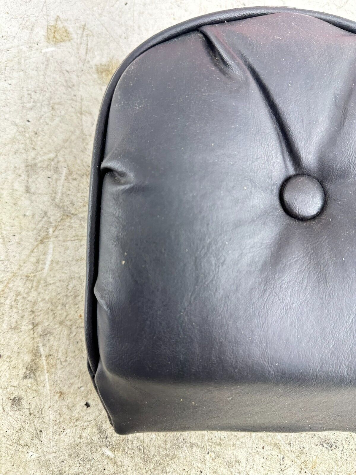 1997 HARLEY DYNA OEM HD Passenger Backrest Sissybar Pad Cushion