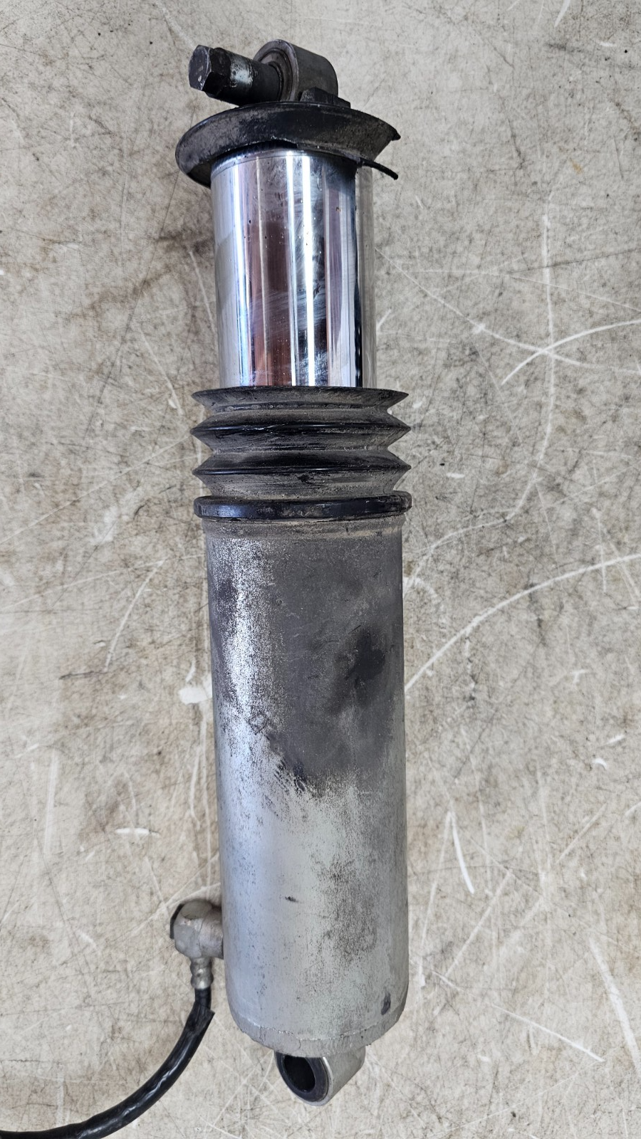 1995 HONDA GOLDWING GL1500 Air Ride Rear Shocks Suspension Control Unit