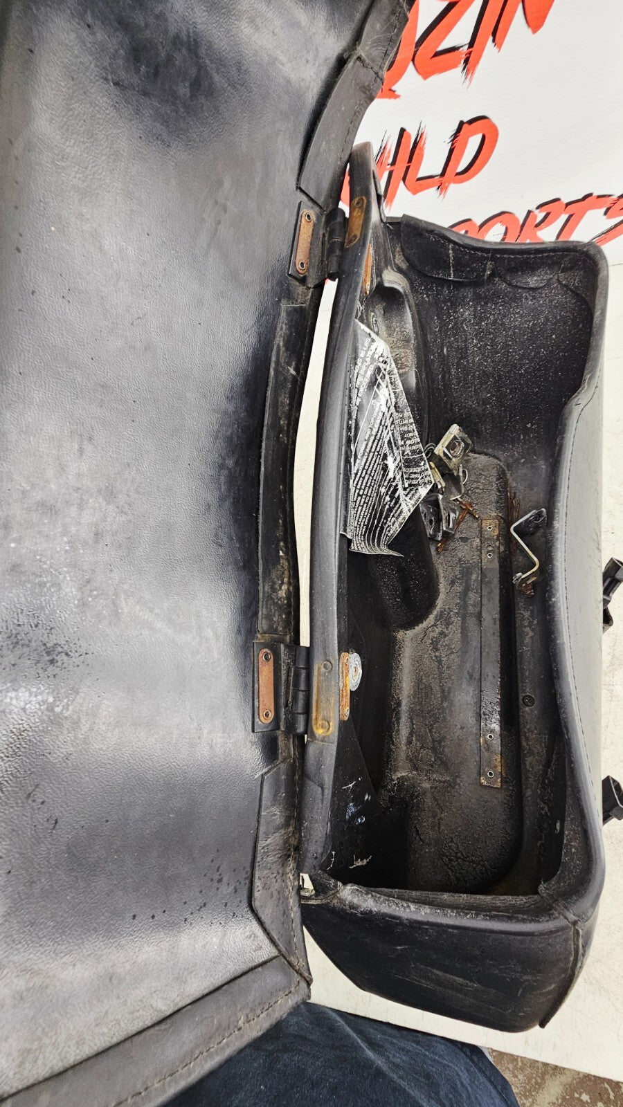 2000 HARLEY FLH ROADKING Left Right Saddlebags OEM