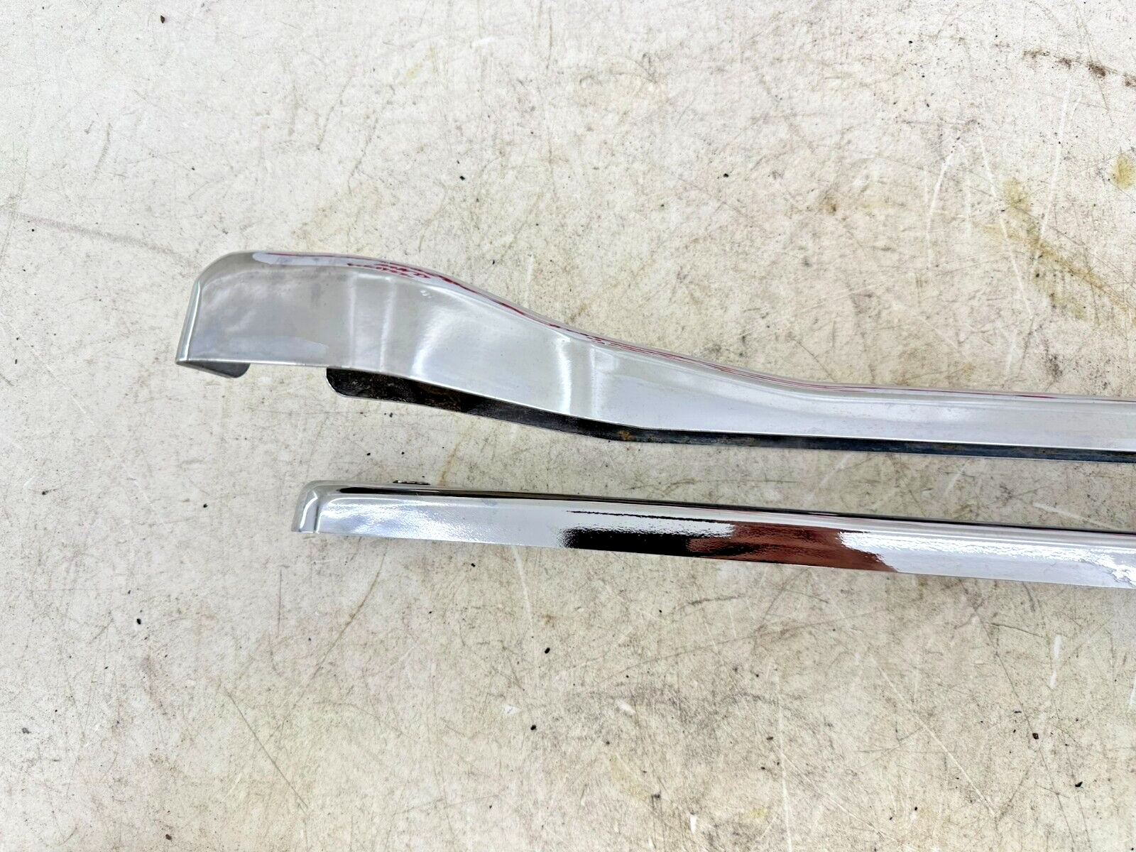 1997 HARLEY DYNA OEM HD Rear Fender Frame Strut Arm Bars