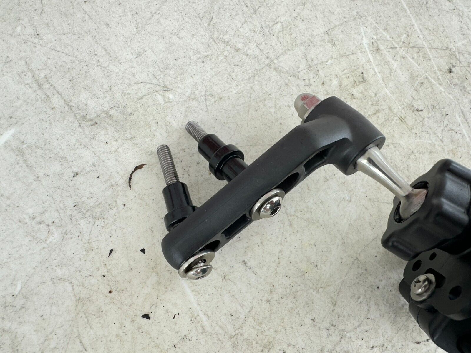 2004 Honda Goldwing GL1800 Kuryakyn Cell Phone Holder
