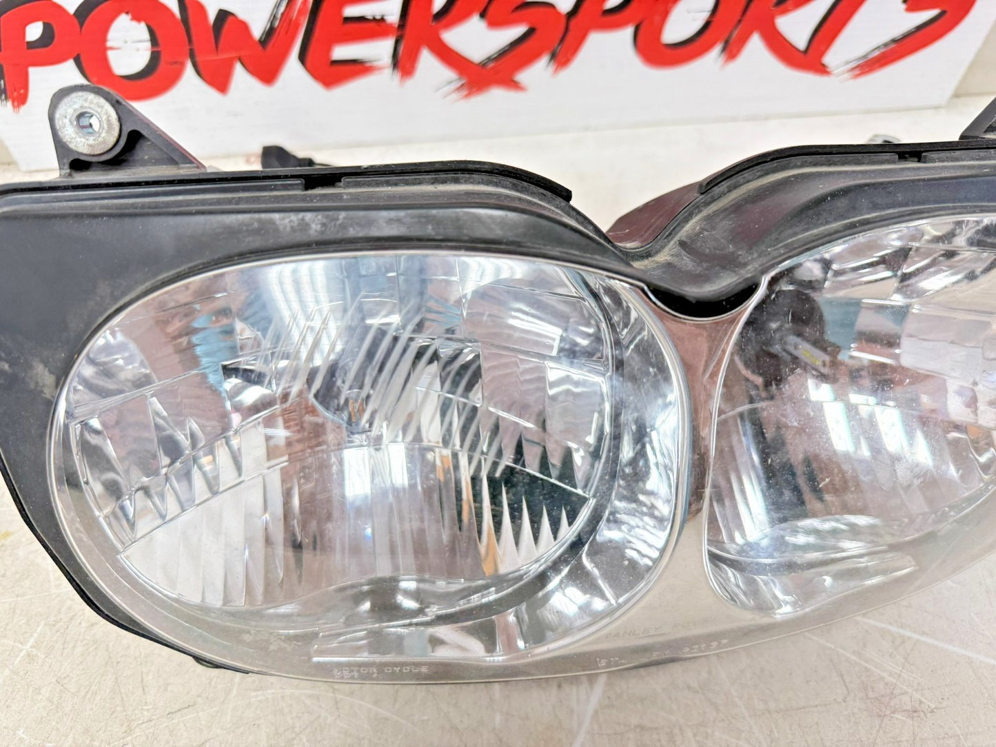 2000 HONDA VALKYRIE INTERSTATE Headlight Front Head Lamp Housing w/ Bulbs