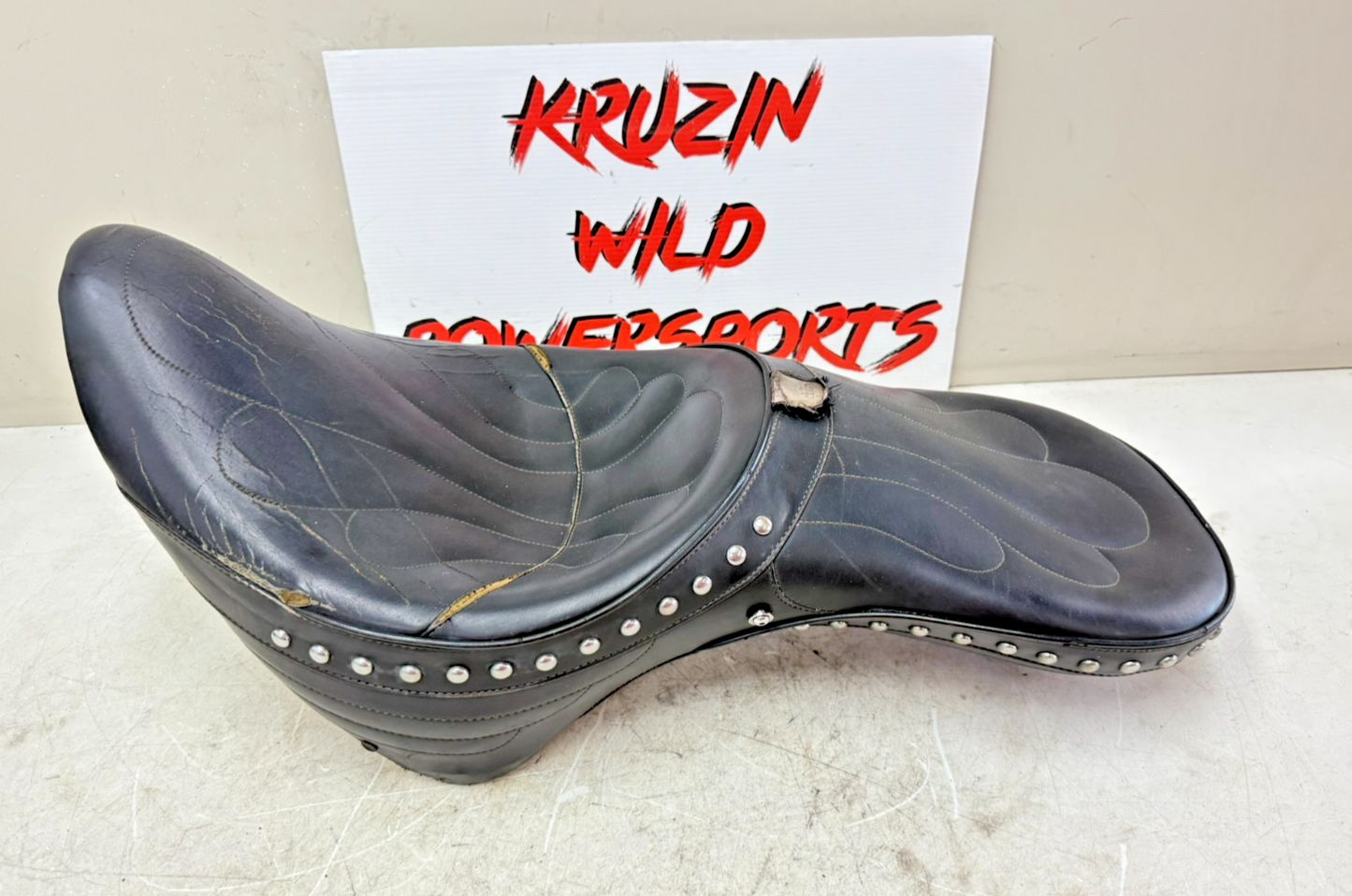 1997 HARLEY DAVIDSON SOFTAIL Corbin Driver Passenger Seat Studded