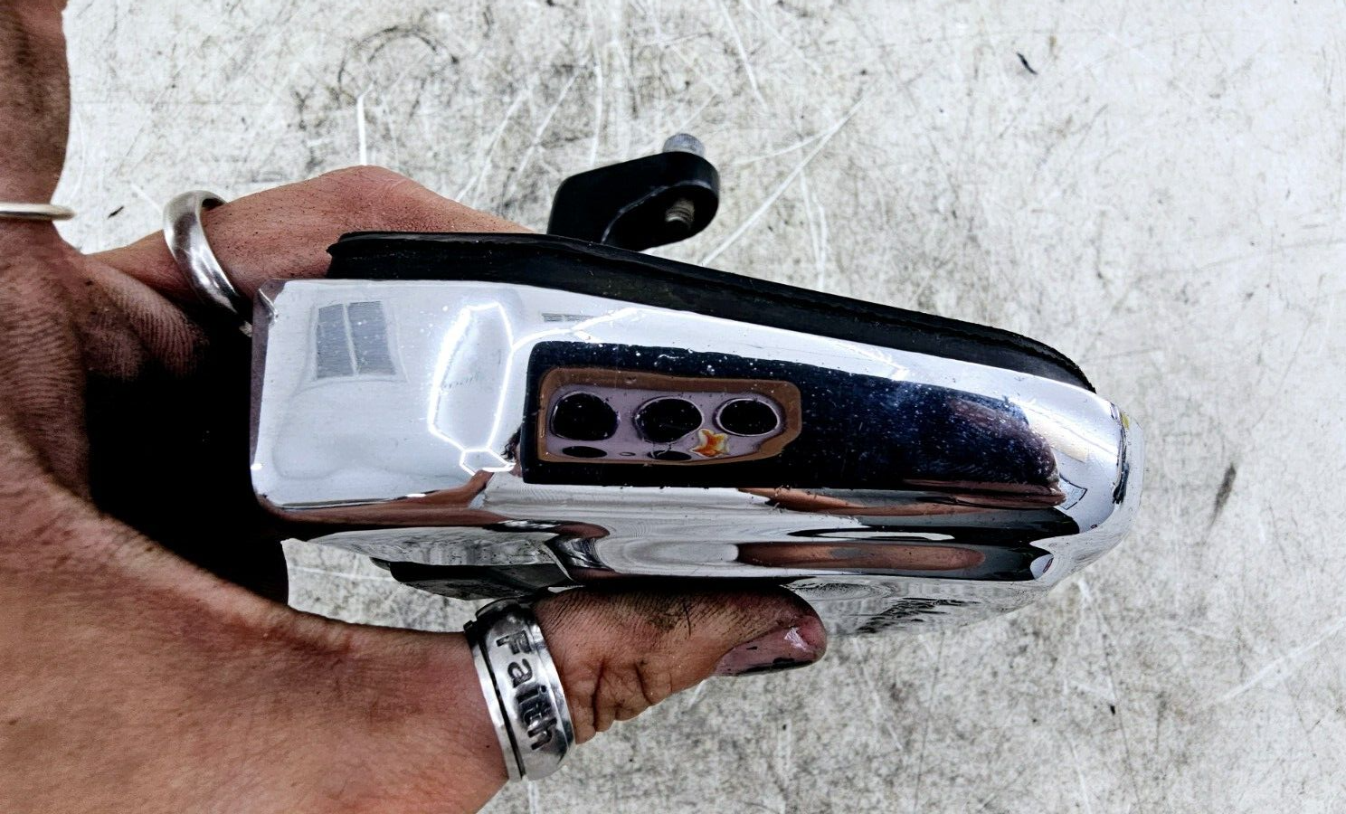 1994 HARLEY FLH ELECTRA GLIDE Rear Back Passenger Floorboard Foot Rest Chrome