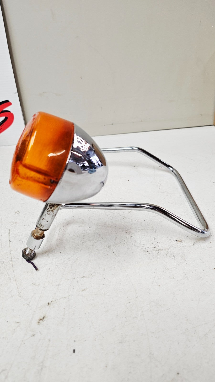 1997 HARLEY DYNA OEM HD Leather Saddlebag & Support Arm Bars Turn Signal Light