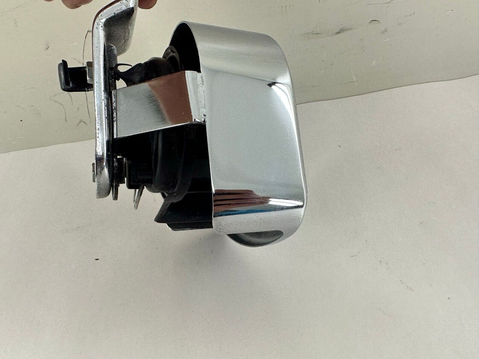 2012 HARLEY SPORTSTER CUSTOM Horn + Chrome Cover