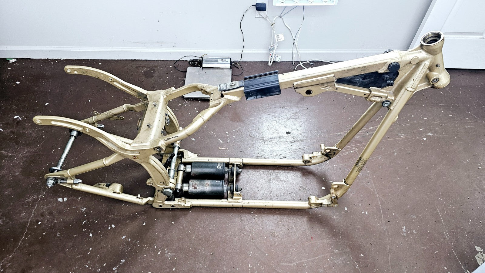 2003 HARLEY SOFTAIL DEUCE Frame Chassis Swingarm Shocks Straight