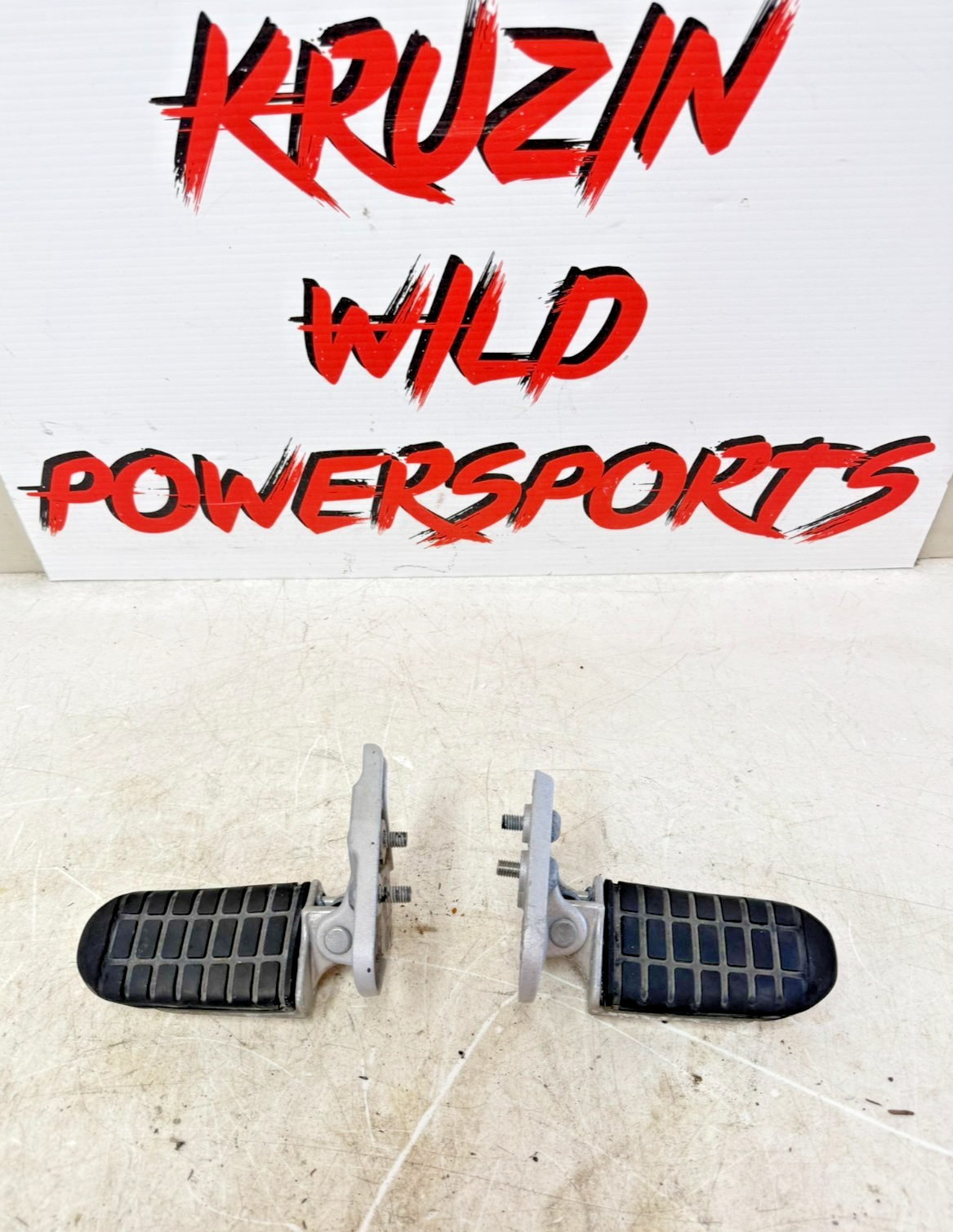 2002 Honda Goldwing GL1800 Front Driver Foot Peg & Mount Bracket Left Right Set