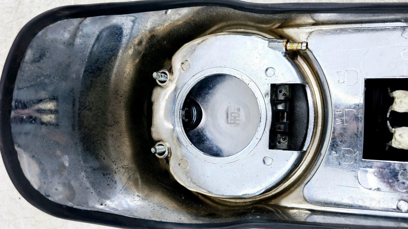 1998 HARLEY FLH ELECTRA GLIDE Gas Tank Console Dashboard Dash w/ Cap Lid Live To