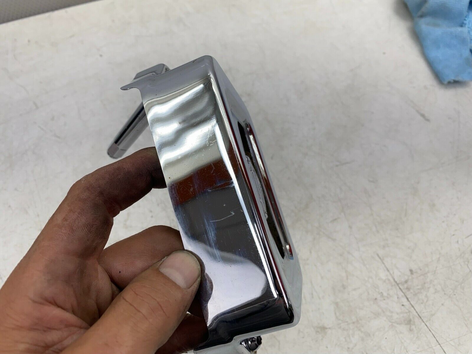 2003 HARLEY DAVIDSON FLH Electra Glide Voltage Regulator Chrome Cover Guard
