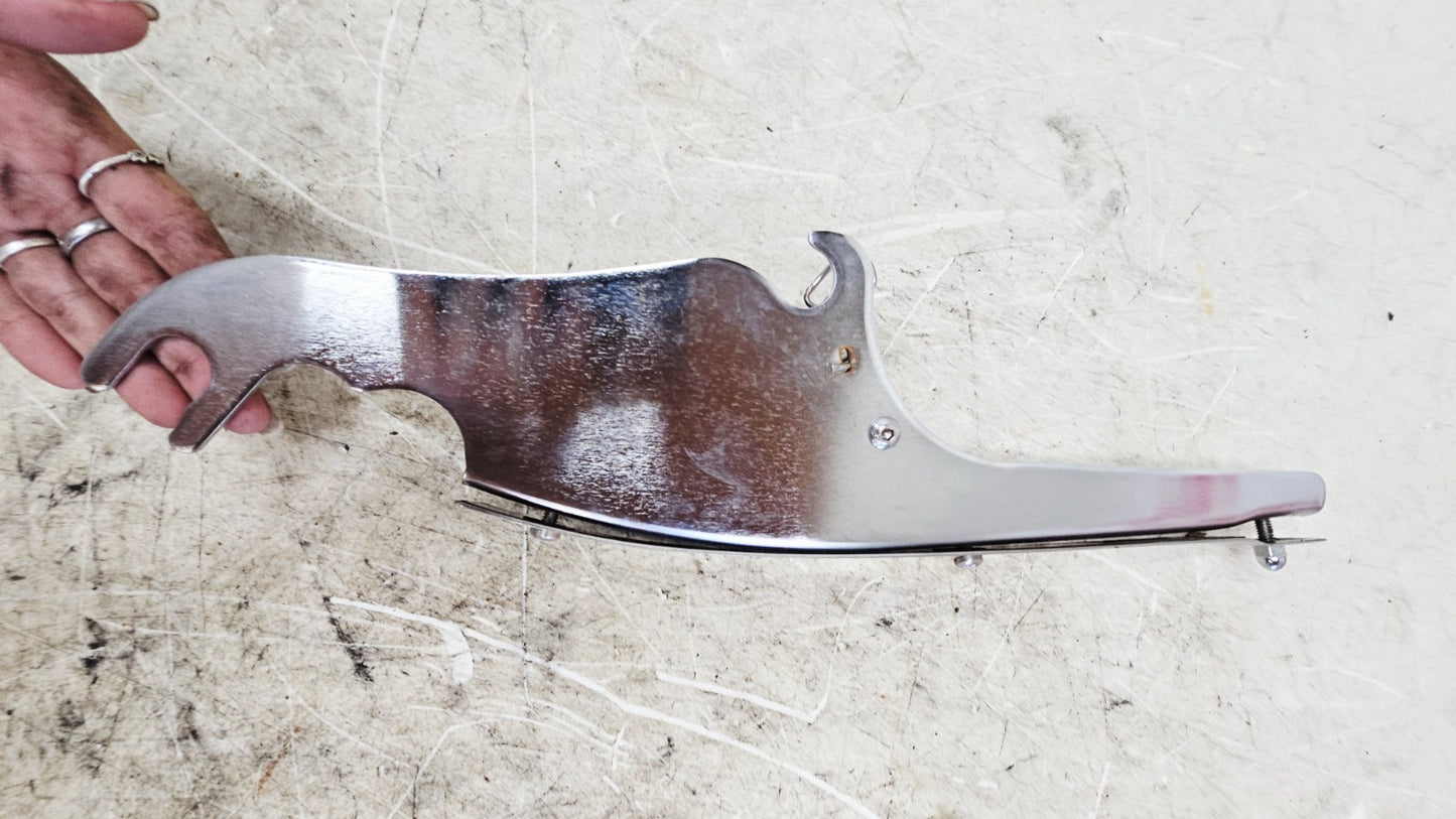 2002 HARLEY SOFTAIL Detachable Windshield Mount Bracket Hardware