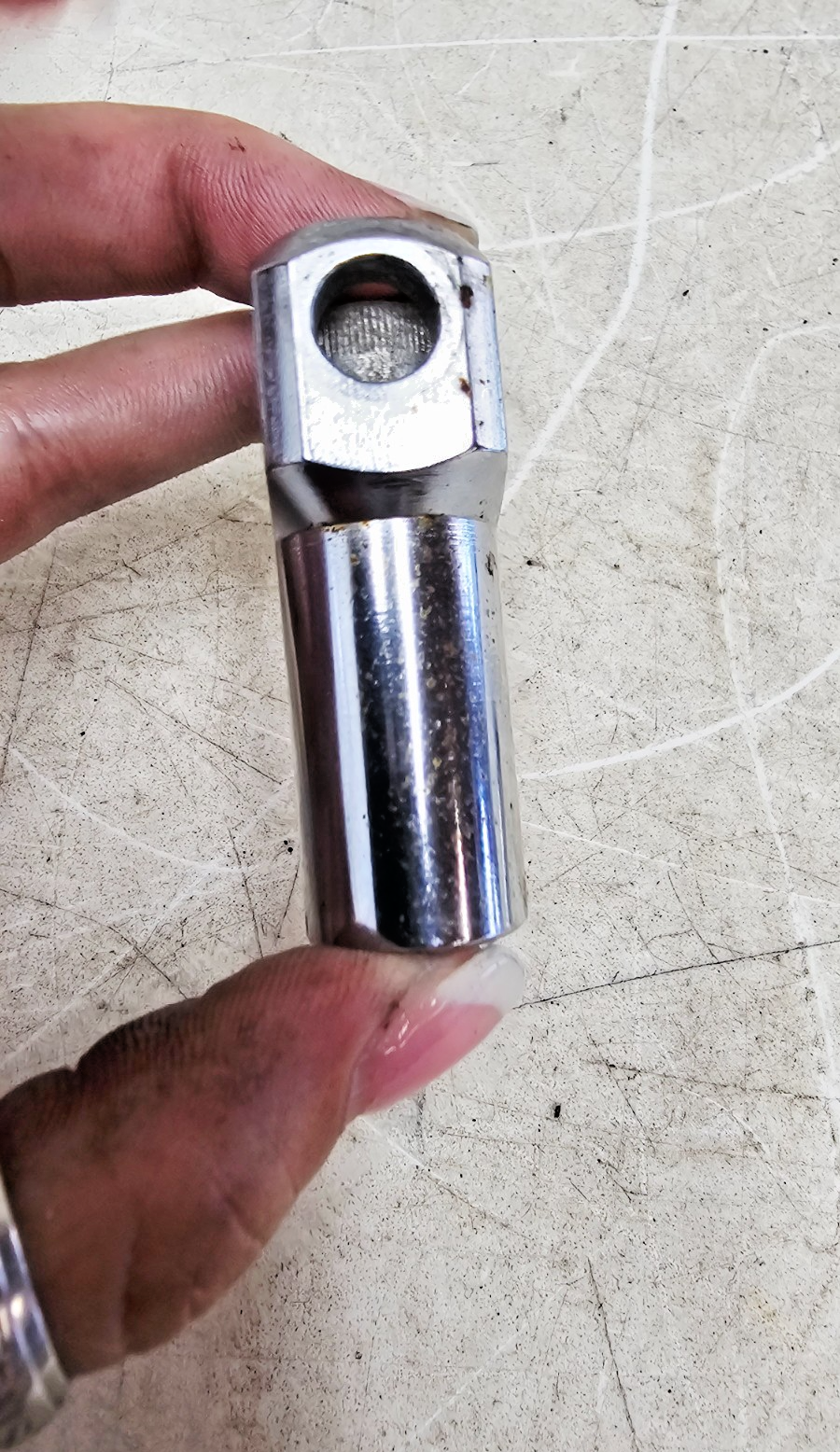 2000 HARLEY SOFTAIL DEUCE Chrome Passenger Footpeg Peg Bracket Mount Support