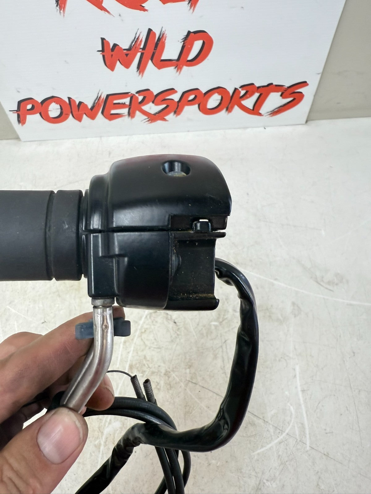 2003 Harley Davidson Sportster Right Hand Controls Switch Housing Throttle Cable