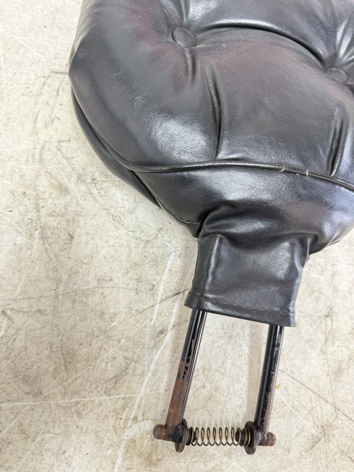 1995 HARLEY FLH ELECTRA GLIDE Driver Backrest Cushion Pad