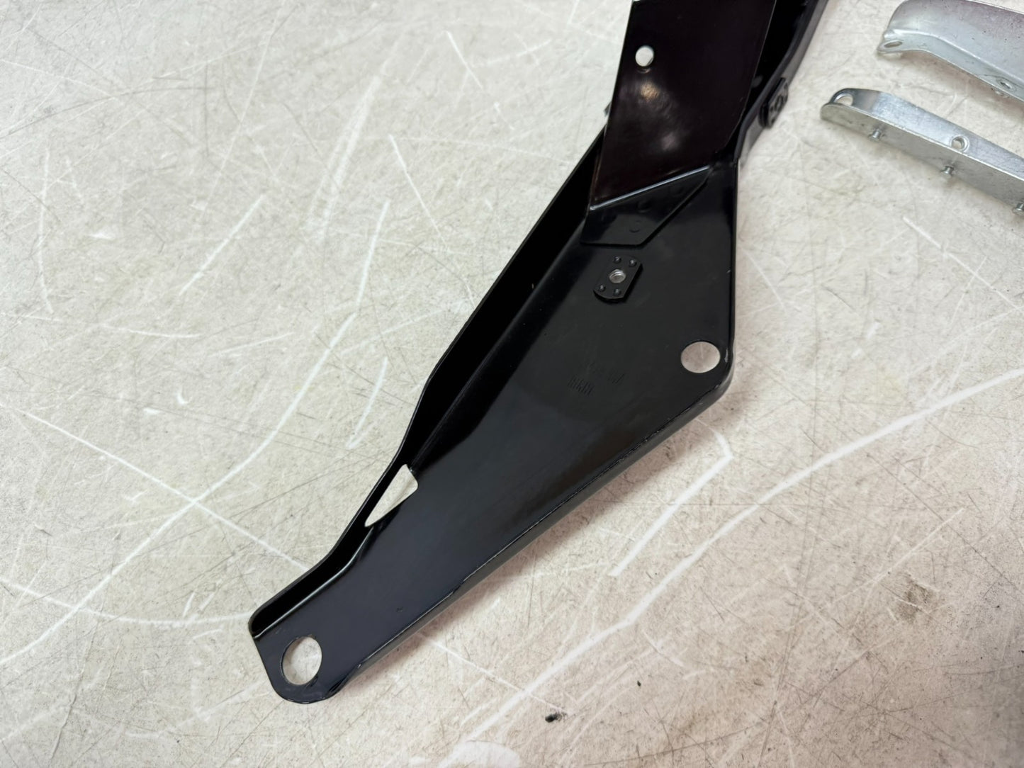 2003 HARLEY ELECTRA GLIDE Front Fairing Left Right Support Brackets