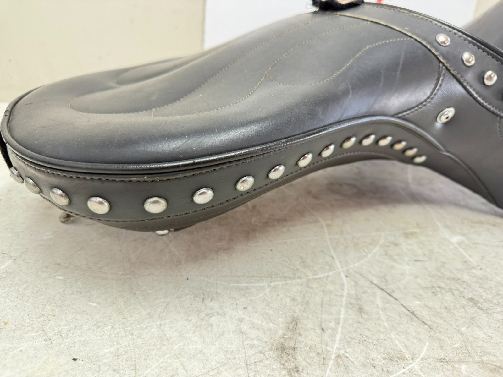 1997 HARLEY DAVIDSON SOFTAIL Corbin Driver Passenger Seat Studded