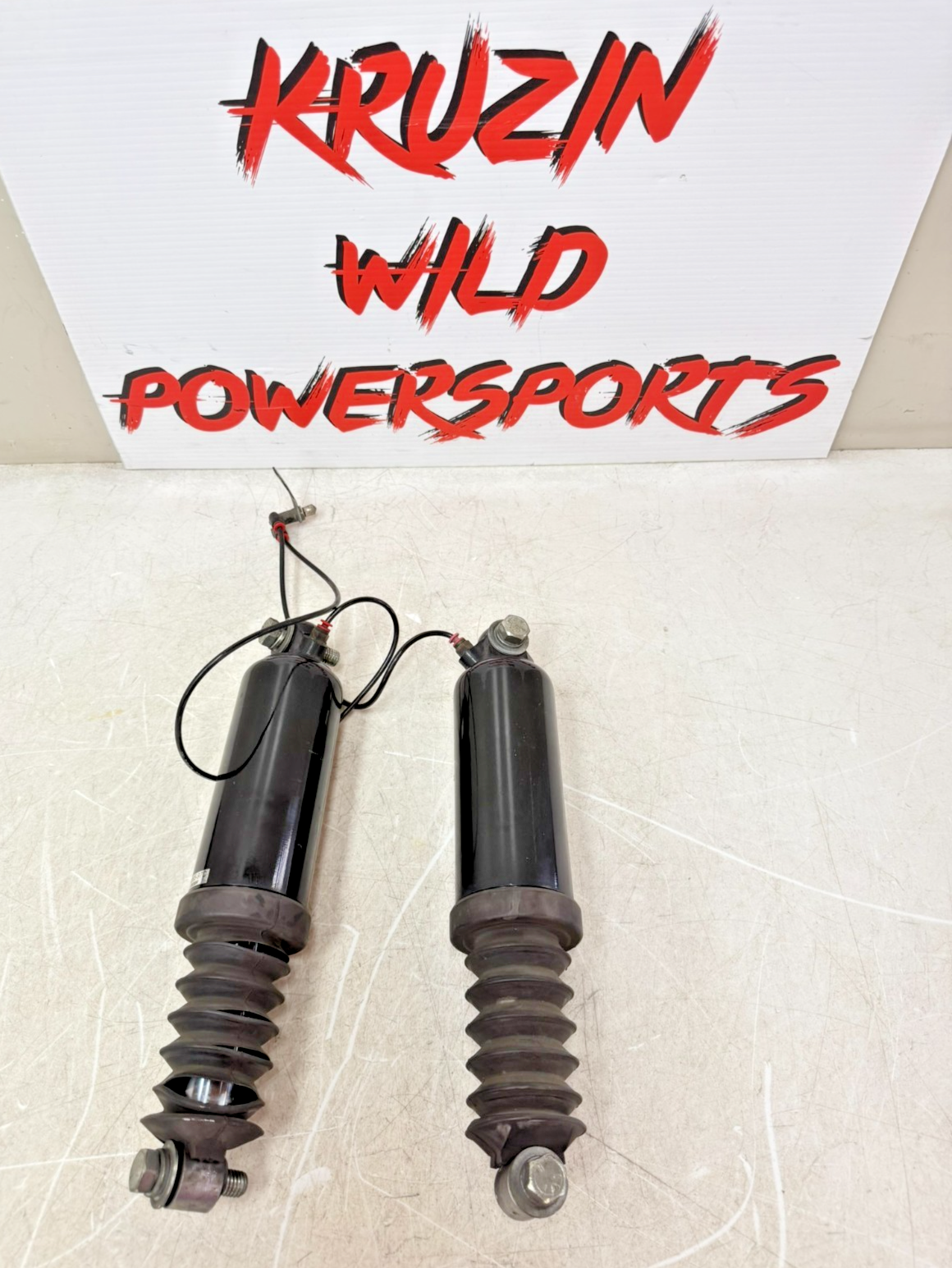 2003 HARLEY ELECTRA GLIDE Showa Rear Air Shock Absorber Left & Right