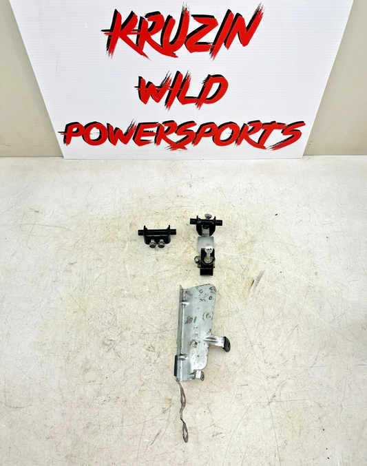 1999 HARLEY SOFTAIL Gas Tank Dash Console Mounting Hardware