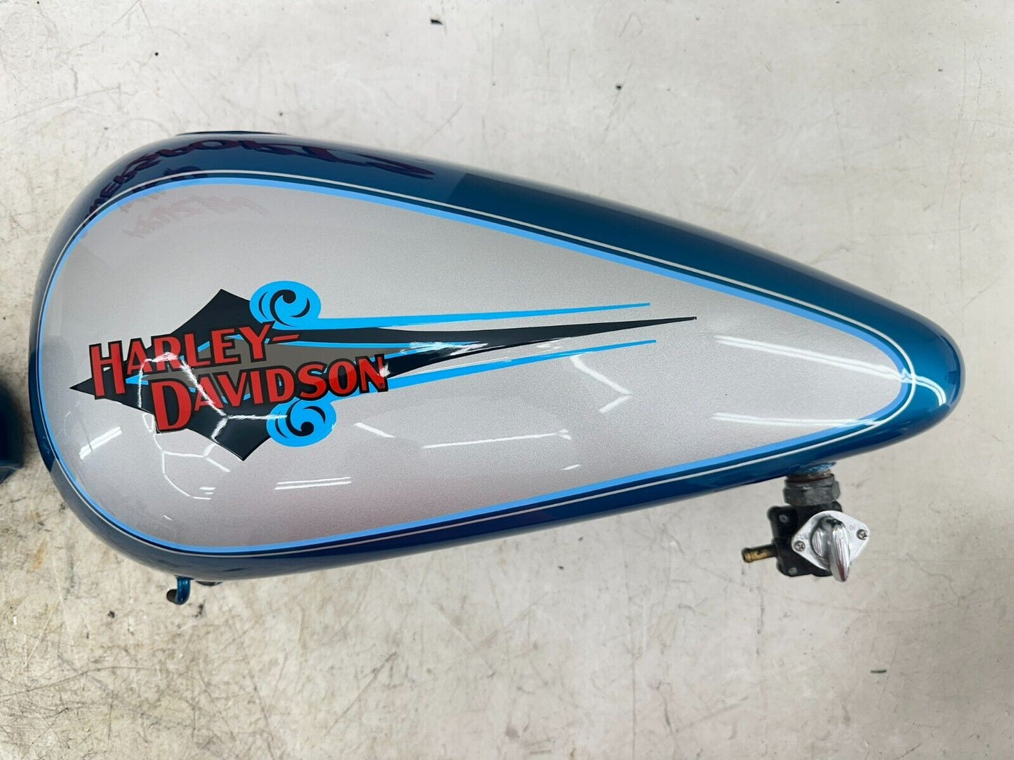 1995 HARLEY SOFTAIL OEM HD GENUINE SPLIT GAS FUEL TANK & PAINT AQUA & SILVER