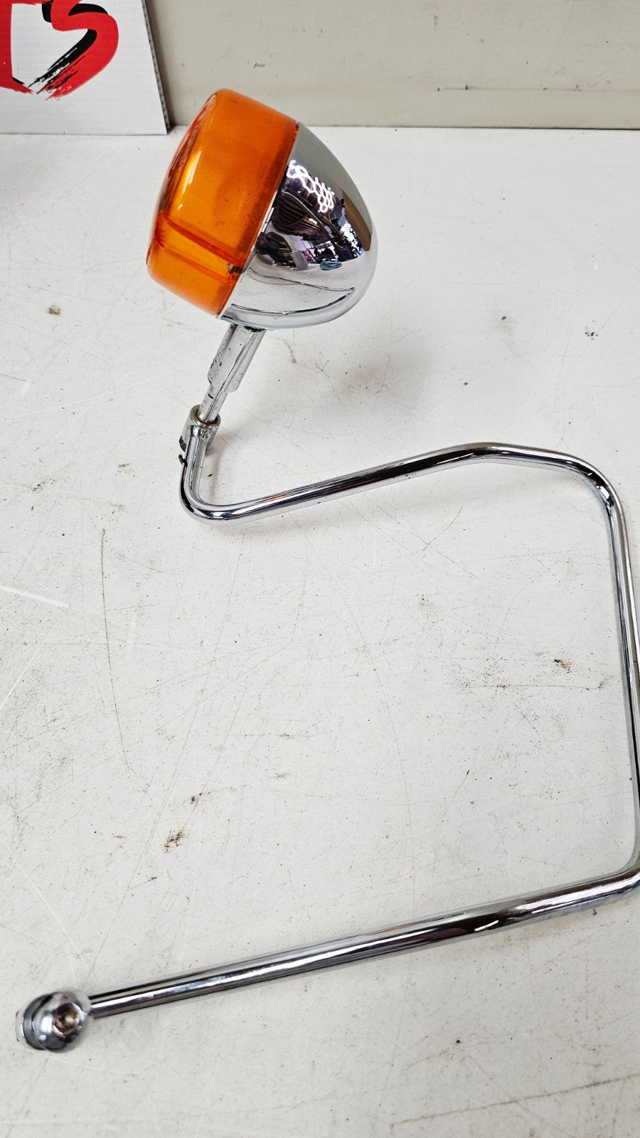 1997 HARLEY DYNA OEM HD Leather Saddlebag & Support Arm Bars Turn Signal Light