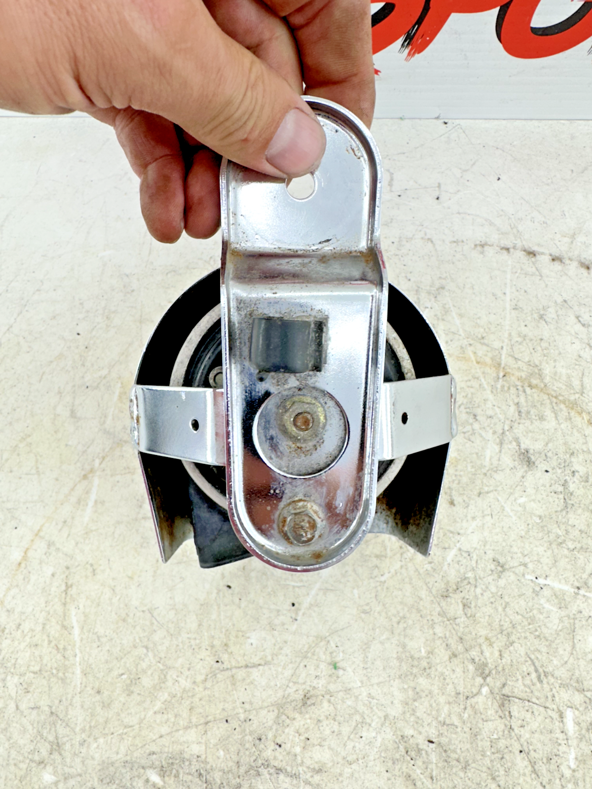 1997 HARLEY DYNA Horn + Chrome Cover