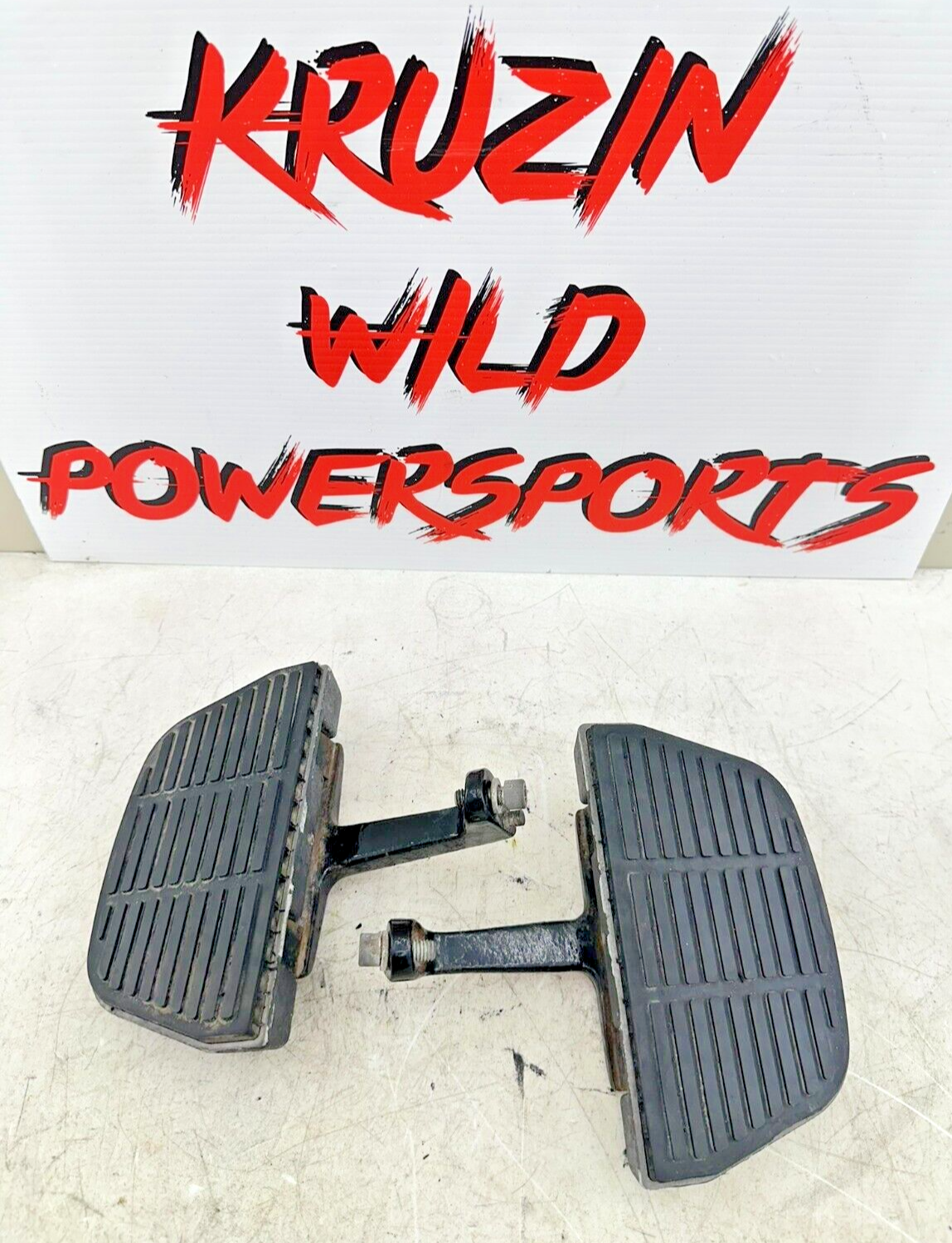 1999 HARLEY FLH ELECTRA GLIDE OEM HD Passenger Floorboards Foot Rest Pad