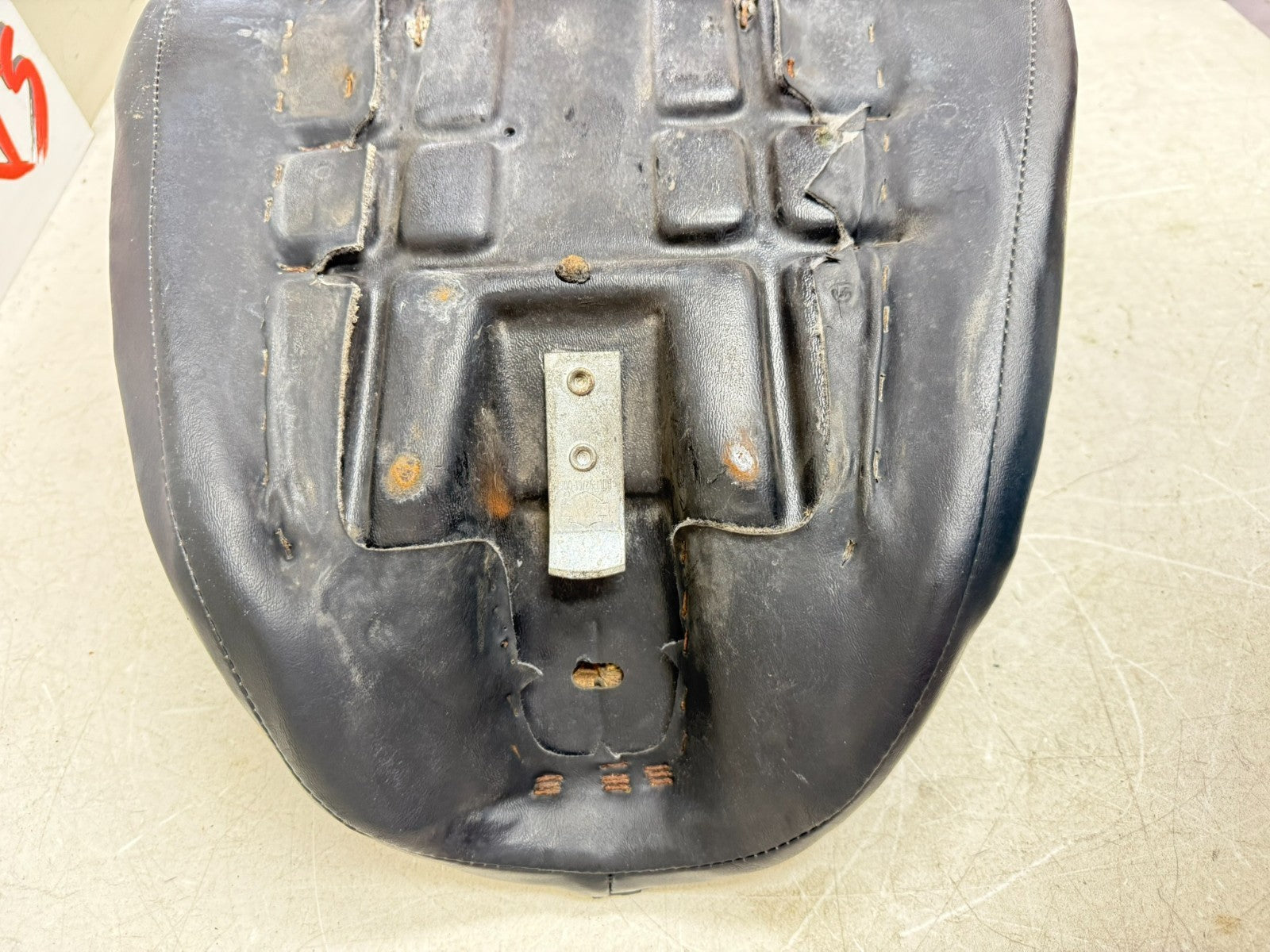 2003 HARLEY DYNA WIDE GLIDE Front Driver Passenger Seat Saddle NO RIPS HOLES