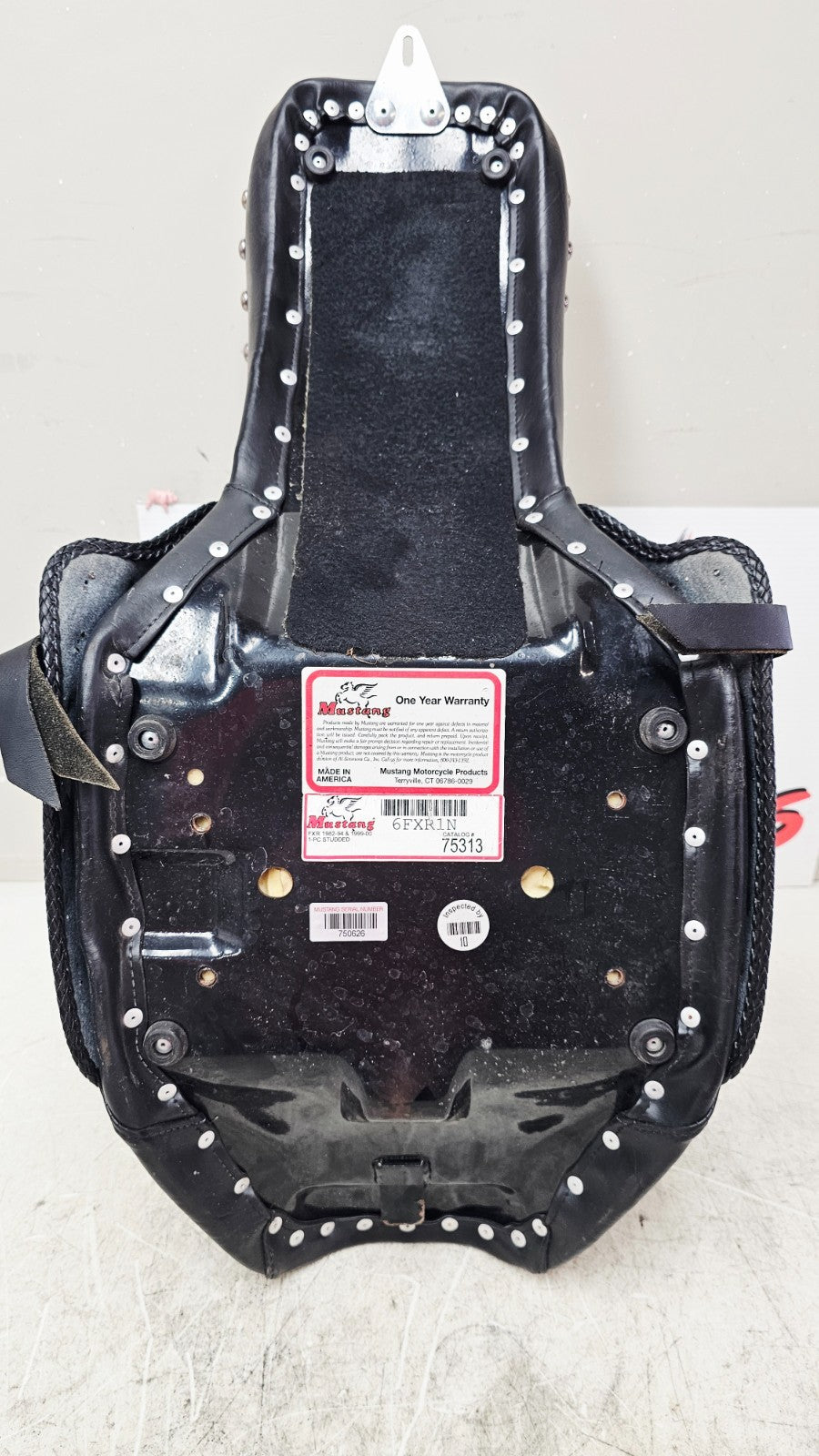 1990 Harley FXR FXRT FXRD FXRS FXLR FXRC Mustang Seat Saddle 2 UP Studded NICE