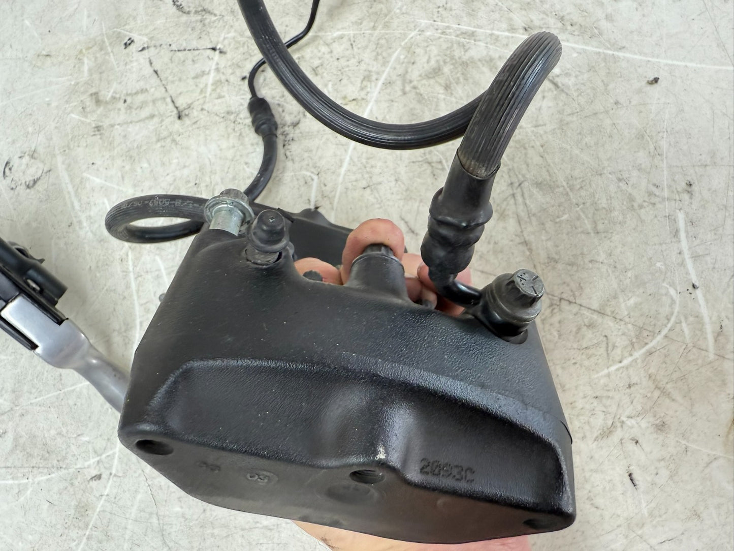 2003 HARLEY ELECTRA GLIDE Front Brake Master Cylinder Dual Caliper Hose