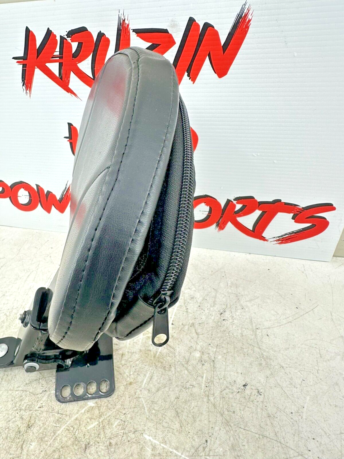2007 Harley Electra Glide CVO Driver Backrest + Mounting Bracket