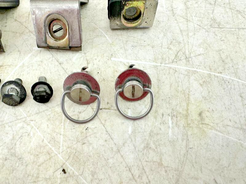 1999 HARLEY FLH ELECTRA GLIDE OEM HD Saddlebag Mounting Lock Pins + Hardware