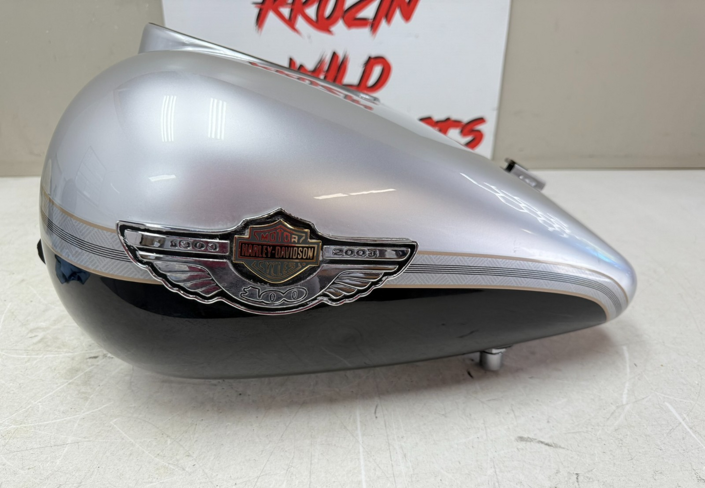 2003 HARLEY ELECTRA GLIDE Gas Fuel Tank Petrol w/ Badges 100th Anniversary