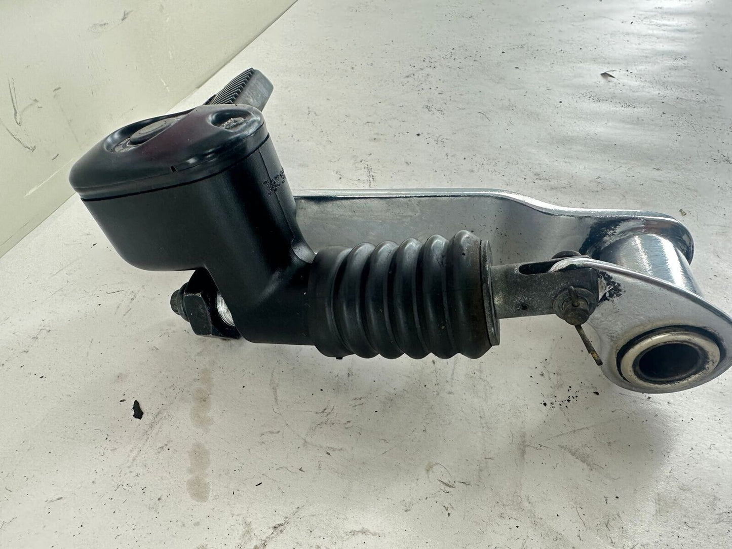 2000 HARLEY FLH ELECTRA GLIDE Rear Brake Pedal + Master Cylinder