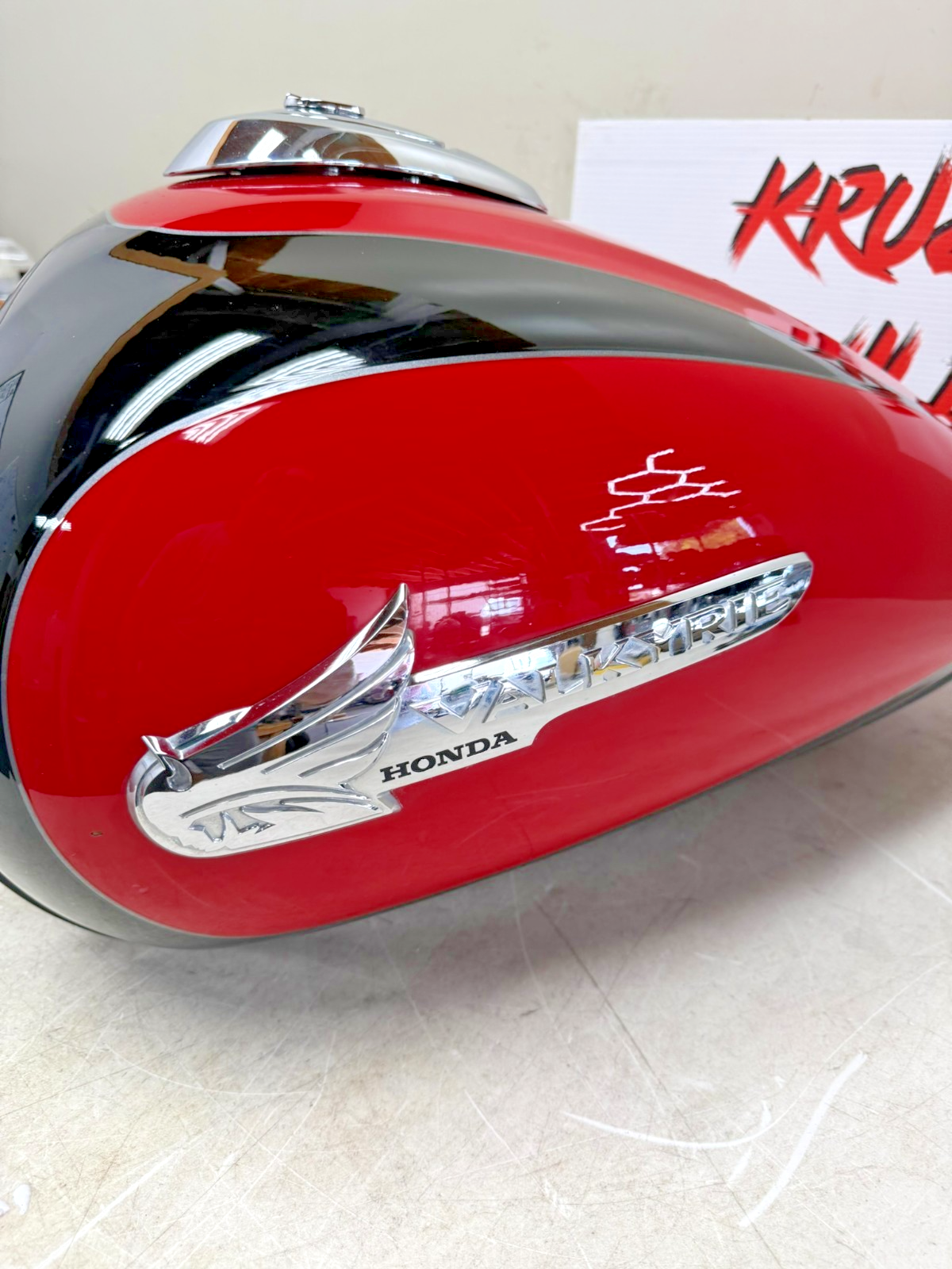 2001 HONDA VALKYRIE INTERSTATE Gas Fuel Tank  W/ key Petcock Level Sensor