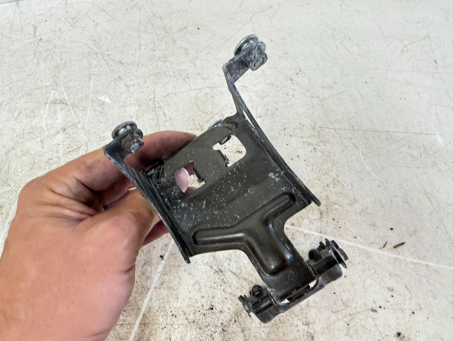 2002 Honda Goldwing GL1800 Rear Trunk Lid Hinge Right & Left Hinges