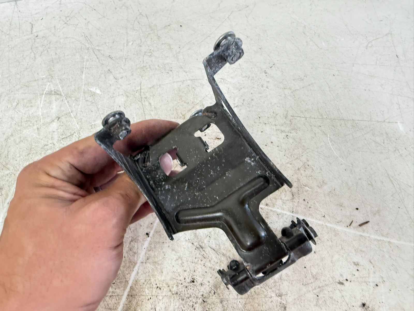 2002 Honda Goldwing GL1800 Rear Trunk Lid Hinge Right & Left Hinges