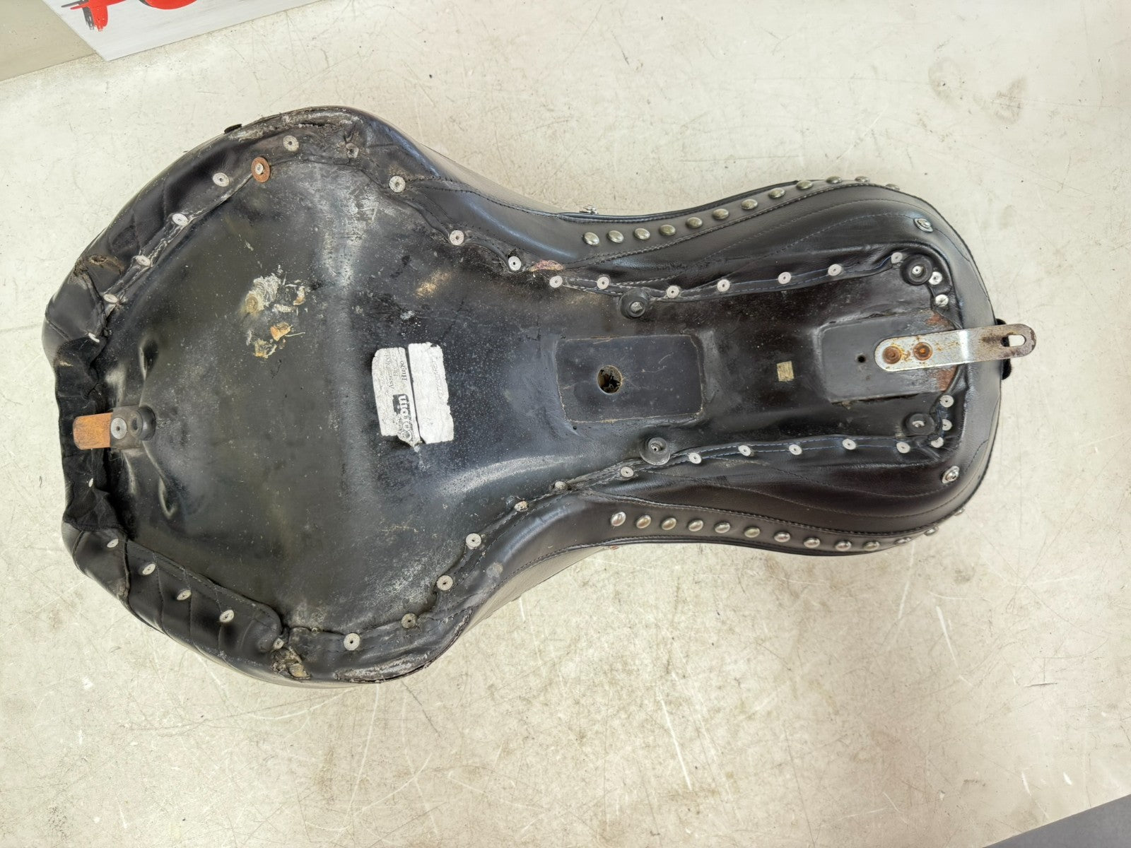 1997 HARLEY DAVIDSON SOFTAIL Corbin Driver Passenger Seat Studded