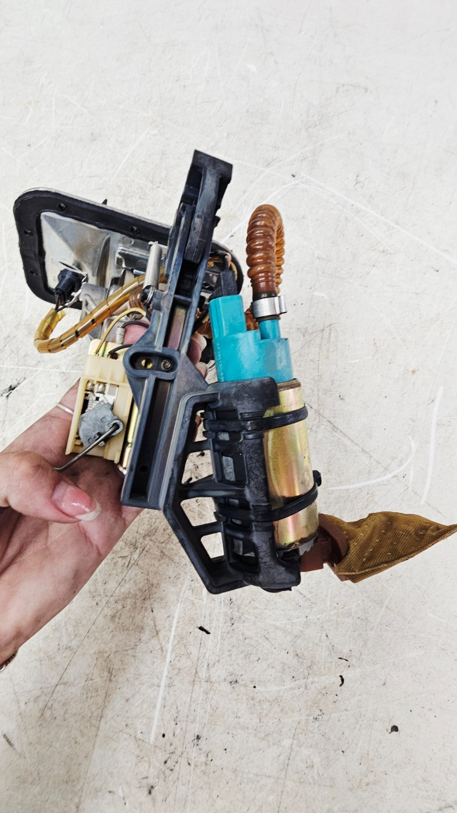 2002 HARLEY SOFTAIL Fuel Pump Sending Unit Top Plate Lever Sensor