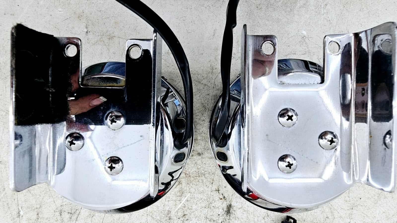 1999 HARLEY DYNA CONVERTIBLE J&M Handlebar Mounted Stereo Radio Bluetooth