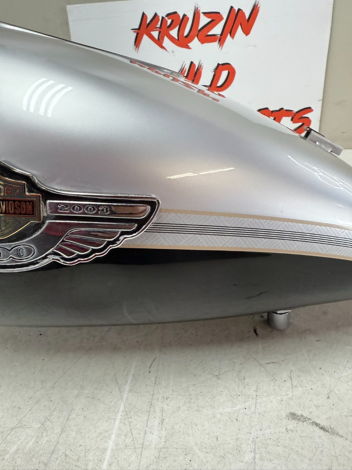 2003 HARLEY ELECTRA GLIDE Gas Fuel Tank Petrol w/ Badges 100th Anniversary