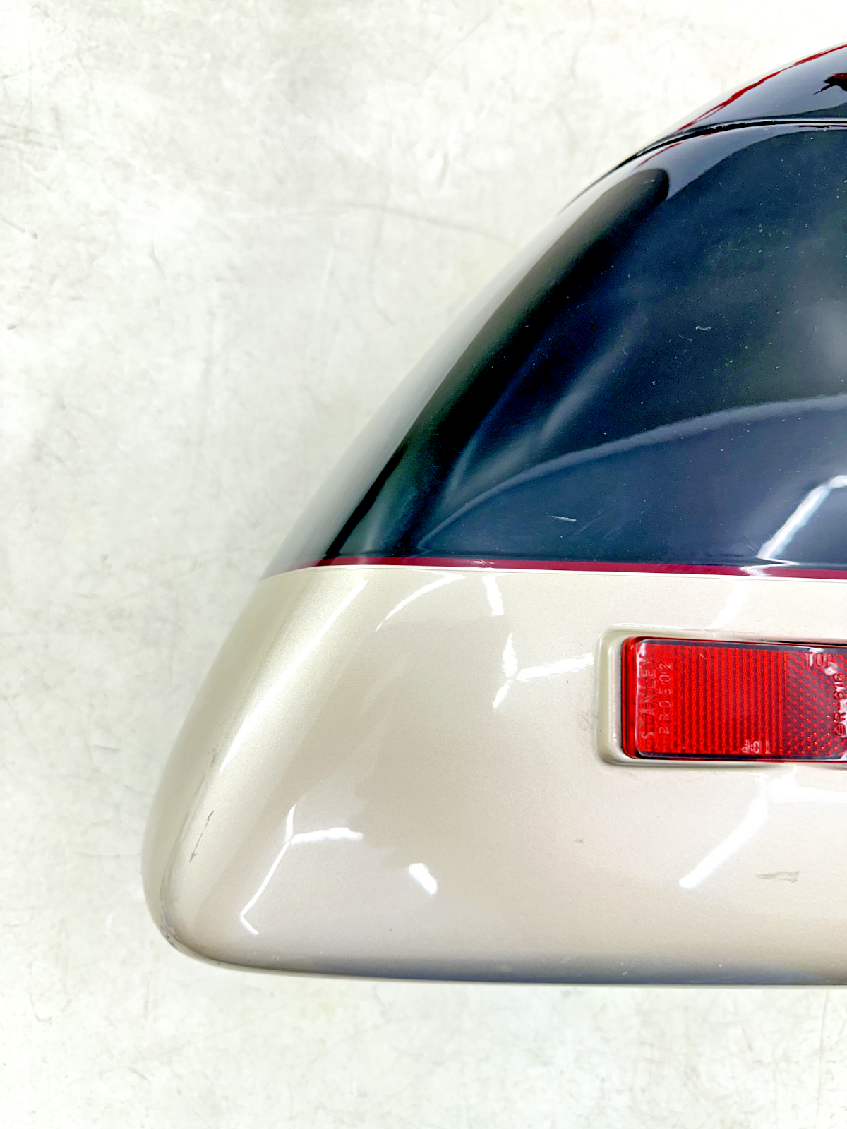 1999 HONDA VALKYRIE INTERSTATE Right Saddlebag w/ Rack + Lid No Cracks