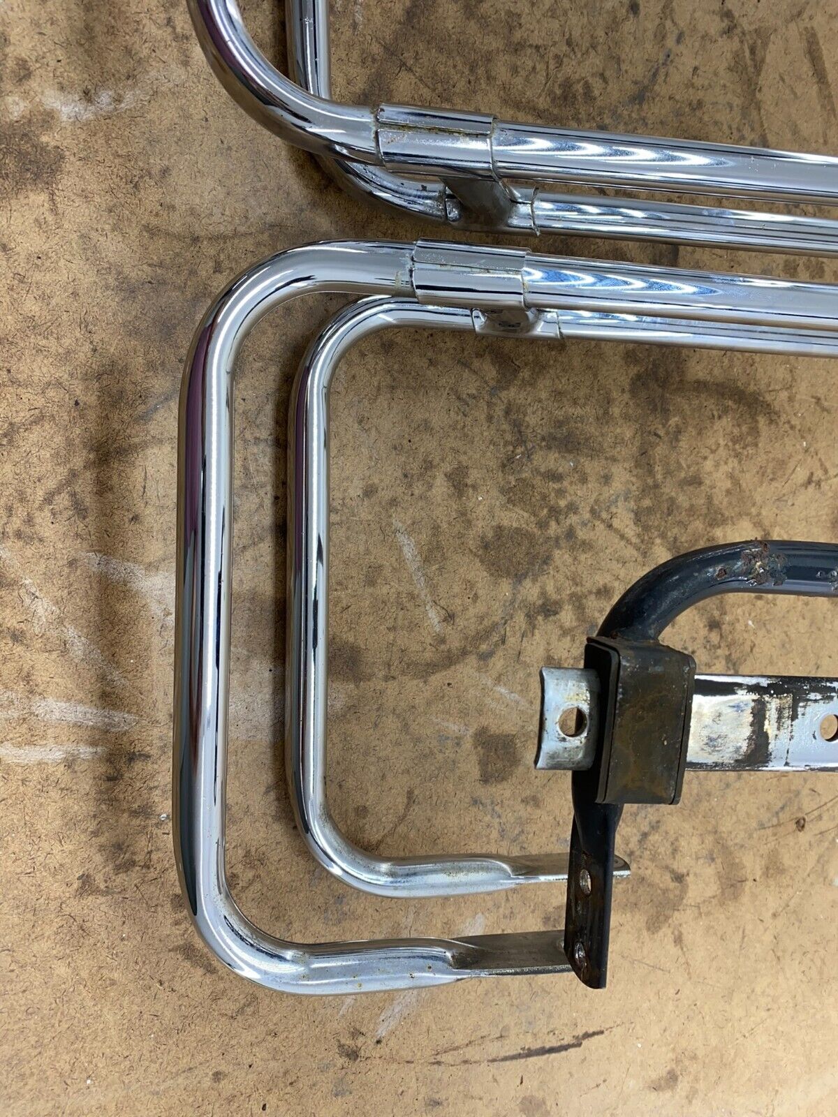 2001 HARLEY DAVIDSON FLH ELECTRA GLIDE Chrome Saddlebag Bumper Surround Bars