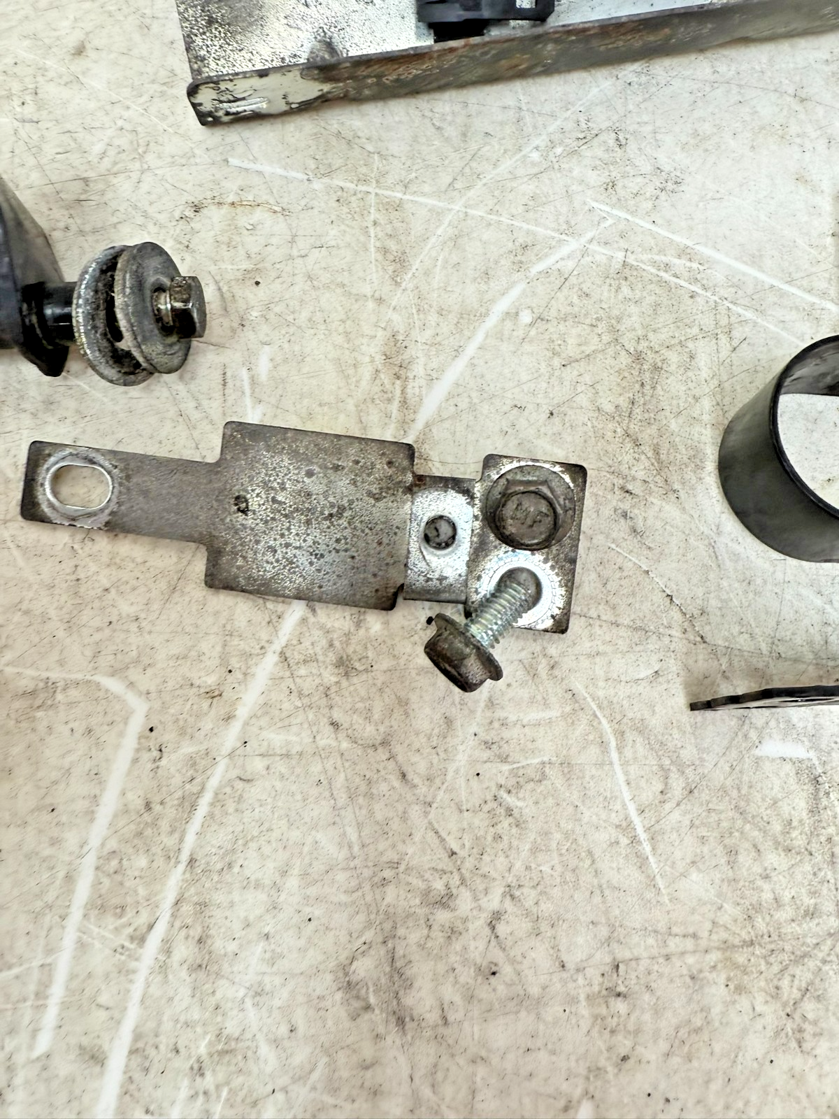 1997 HARLEY DAVIDSON SOFTAIL Dash Console Fuel Tank Mounting Brackets OEM HD