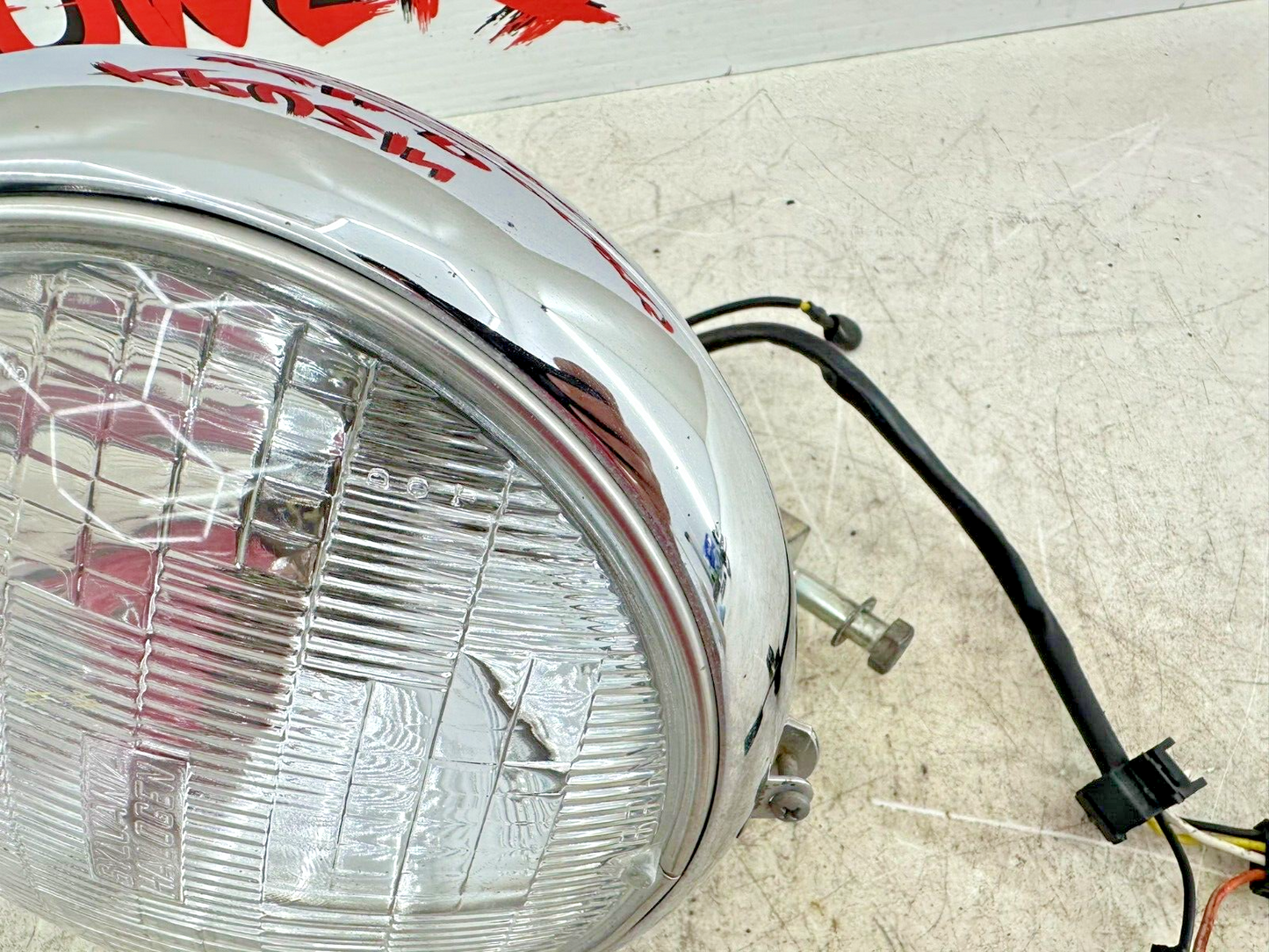 2002 HARLEY SOFTAIL Fatboy 8" OEM HD Headlight Housing Bulb Trim Ring